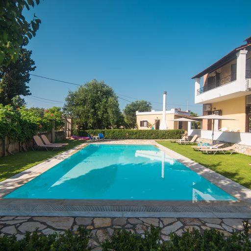 Villa-Toula Рода Екстериор снимка